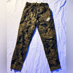 Boys Camo Nike Sweatpants